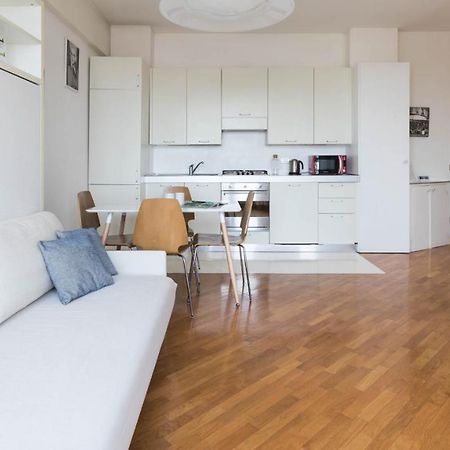 Italianway - Biancamano 2 Apartment Milan Luaran gambar
