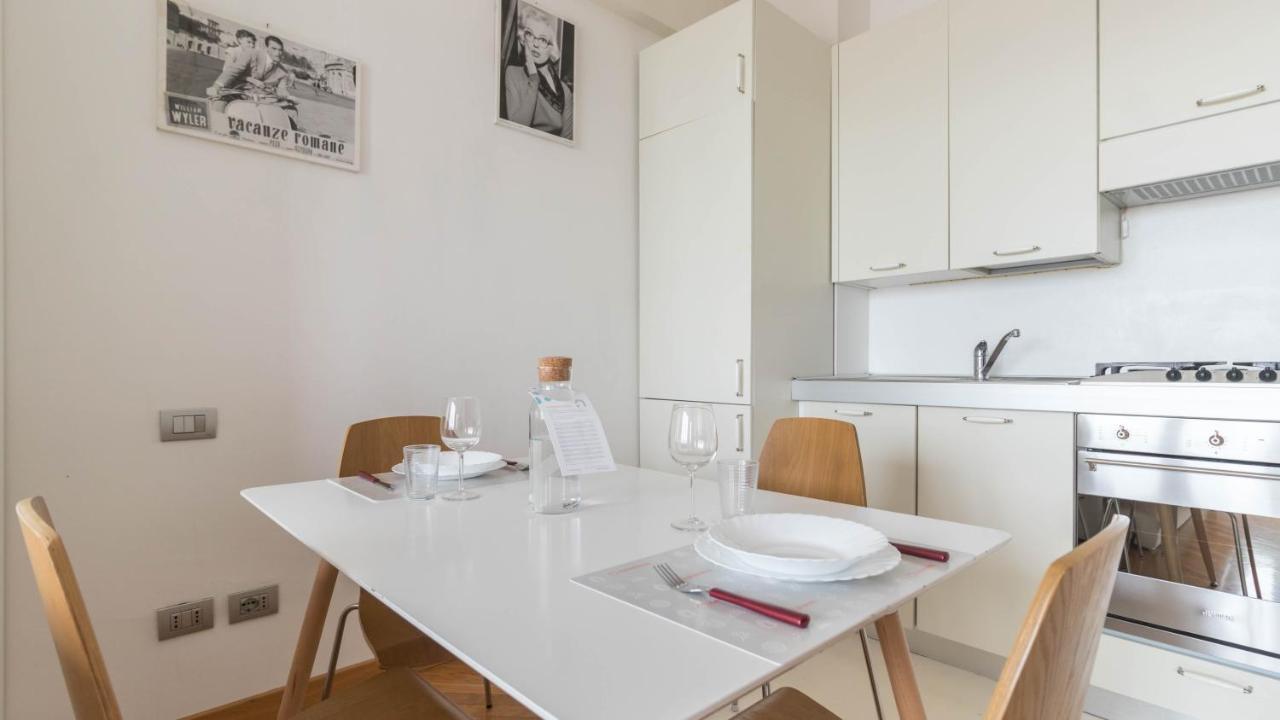 Italianway - Biancamano 2 Apartment Milan Luaran gambar